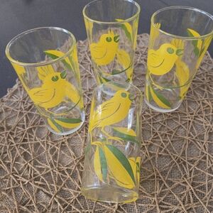 Set of 4 Drinking Glasses  VIntage Retro Yellow Green Birds About 7" Tall EUC